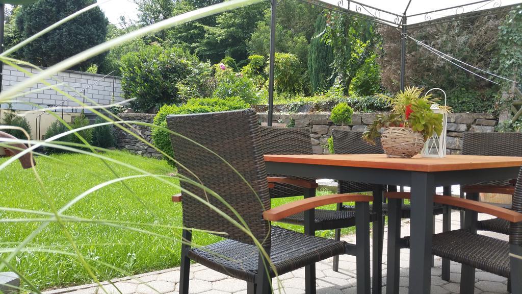 Gaestehaus Burgberg, Weinhaus Fries Kattenes Exterior foto