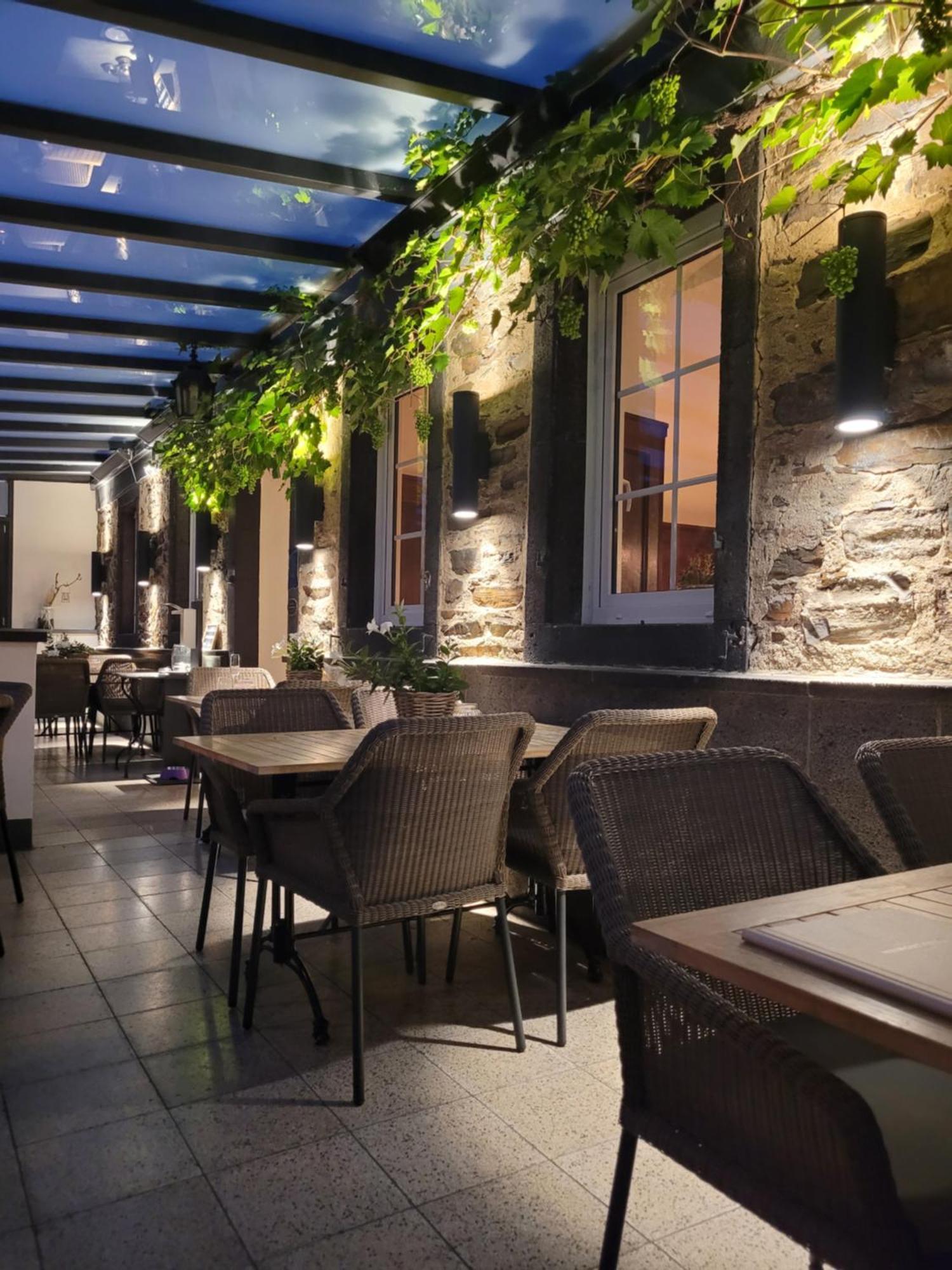 Gaestehaus Burgberg, Weinhaus Fries Kattenes Exterior foto