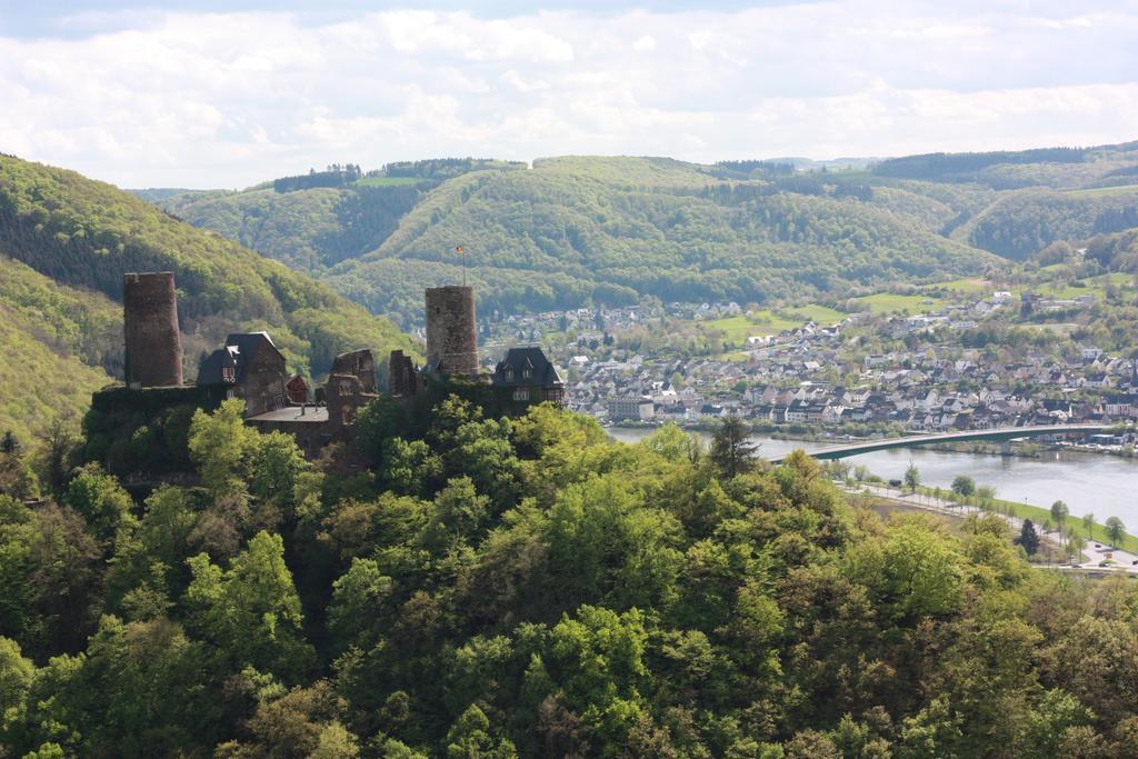 Gaestehaus Burgberg, Weinhaus Fries Kattenes Exterior foto