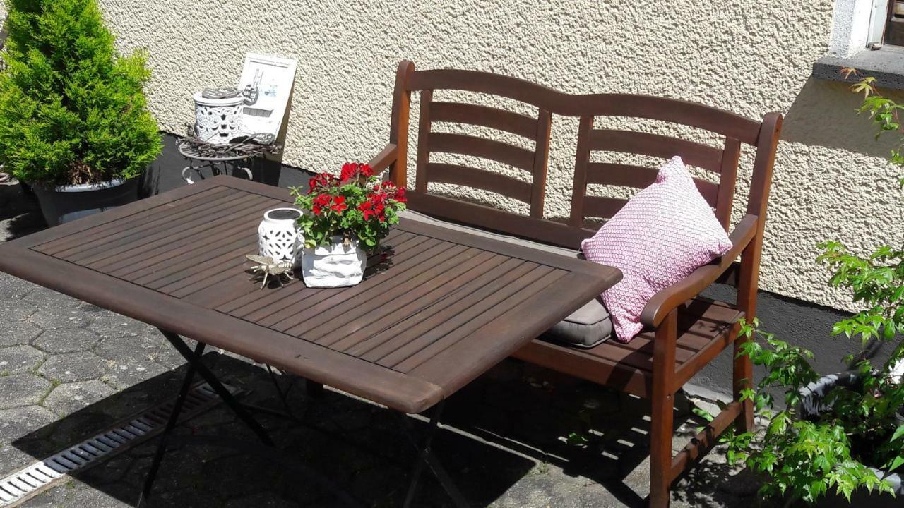 Gaestehaus Burgberg, Weinhaus Fries Kattenes Exterior foto